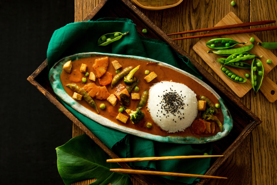 czerwone curry z tofu i warzywami